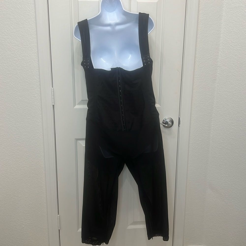 Ardyss Womans Body Magic Shapewear Long Black Silver Hooks Eyes Sz 46 Zipper Leg